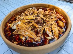 -土砂锅生态山庄·非遗砂锅雅鱼