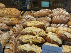 -Dough&Joe团憩(瑞虹天地月亮湾店)