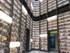 -上海虹桥中心爱琴海亚朵S酒店