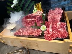-铭牛烧肉·和牛海鲜自助(高新月牙湖店)