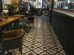 -拖板鞋咖啡旅行酒店(春熙路地铁站店)