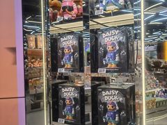 -泡泡玛特POPMART(侨福芳草地店)