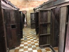 -吐斯廉屠杀博物馆