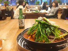 土豆排骨火锅-喇喇排骨火锅·传统韩式脊骨汤(望京西园总店)