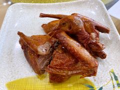 红烧乳鸽-吉莲利苑海鲜酒家(珠海拱北28年老字号店)