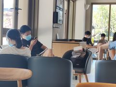 大堂-星巴克(武汉光谷青年汇店)