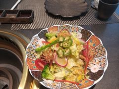 -铭牛烧肉·和牛海鲜自助(高新月牙湖店)