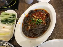酸辣蕨根粉-龙聚德北京烤鸭(沙坪坝华宇A馆店)