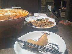 -东口码头·烧鸽子·鱼头泡饼·地方菜(金鹰悦城店)