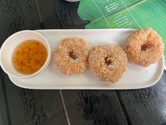 炸虾饼配泰国梅子酱-帕蓝·暹罗料理(大学路店)
