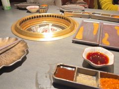 -铭牛烧肉·和牛海鲜自助(高新月牙湖店)