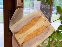 芋泥肉松三明治-沁屋面包店(人民东路店)