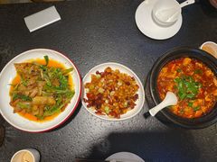 -万重锦·人文川菜馆(骡马市店)