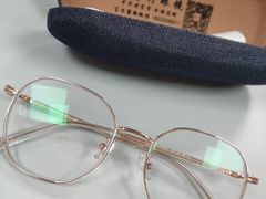 -罗伯特眼镜·蔡司官方授权(罗湖国贸店)