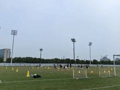 -Riverside河畔少儿足球培训(前滩店)