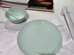 餐具摆设-金陵饭店·梅苑