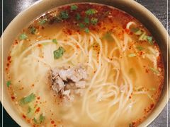 -亮亮面馆(经六路店)