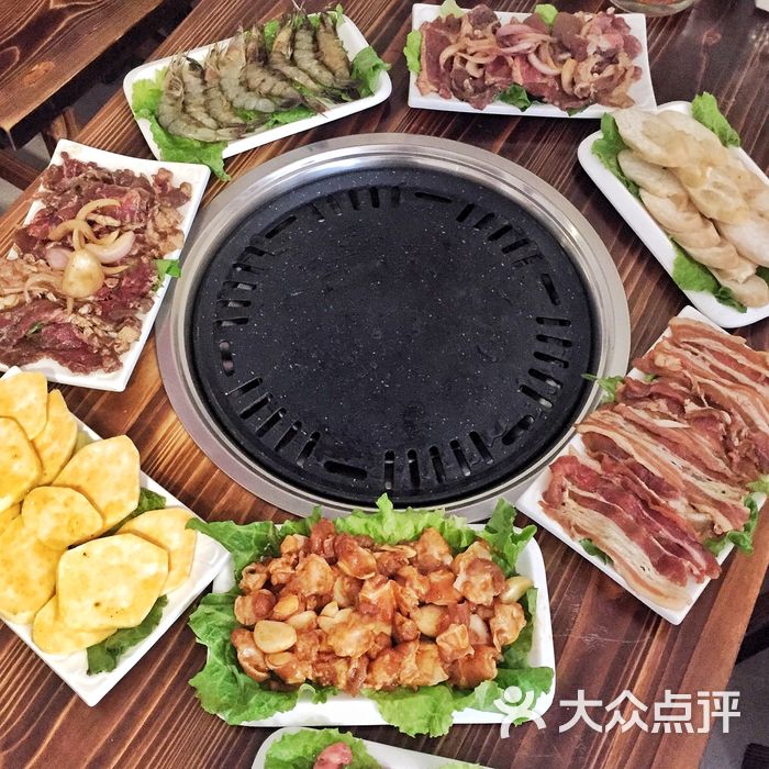 盆钵满东北地炉烤肉