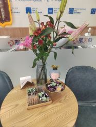 -靓芙泉专研痘痘肌