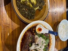 -朱大嘴肥肠血旺(福字街店)