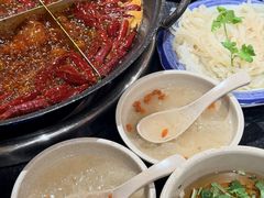 -城墙拐拐火锅(三峡广场黑金冠店)