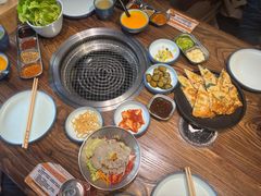 -明洞阿姨·韩式酱蟹烤肉·创意料理(三元桥店)