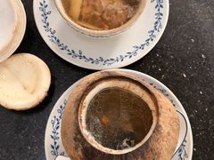 原只椰子炖走地鸡-達揚原味燉品(文明路店)