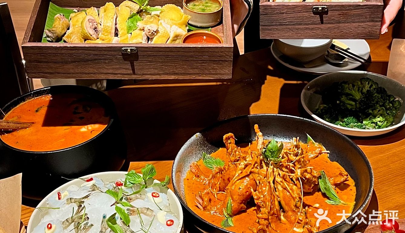 𓌉🥘𓇋到清迈了 跟东莞似的…