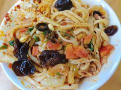 王菊烩菜面-王菊美食街·王菊面馆(总店)