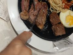-汤姆家的牛排意面披萨(新城市广场店)