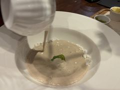 -恰餐厅及酒吧 CHAR Bar & Grill (北京丽都皇冠假日店)