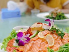 三文鱼-老东镇啤酒屋海鲜加工·蒸汽海鲜·海鲜烧烤(台东店)