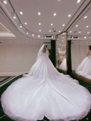 -拉瑞娜LaReine婚纱礼服高级定制