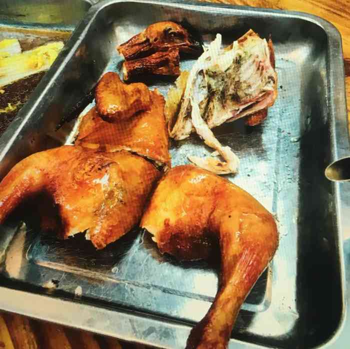 仙庙烧鸡(元岗店)-"烧鸡没想象中的好吃,乳鸽不错,煲仔饭很大.