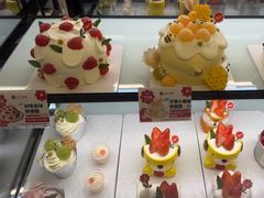 -花花卷卷·鲜食蛋糕(泉屋店)