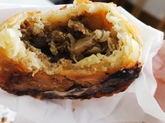 酥皮烤包子-董小西的凉皮和椒麻鸡(三元桥店)