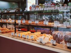 面包甜点陈列柜-tuan woodfire kitchen(锦绣坊店)