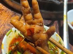 粑粑鸡脚-四小区火锅·巷子里的重庆火锅(花照壁店)