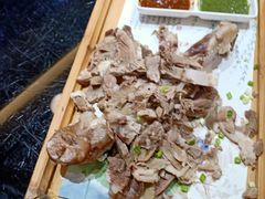 -东口码头·烧鸽子·鱼头泡饼·地方菜(金鹰悦城店)