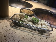 -山河屯铁锅炖(哈西站店)