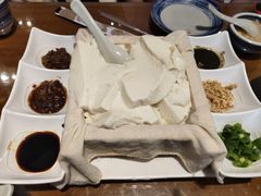 一块豆腐-95号酱骨·一块豆腐(展春园西路店)