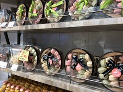 面包甜点陈列柜-bItBakery(岭南站店)