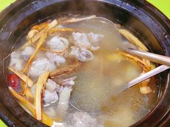 五指毛桃鸡煲-红炎炎农家菜老字号(金水台店)