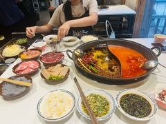 -卤校长老火锅(沙坪坝直营店)