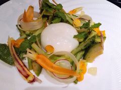 牛油果沙拉-AZUL by FUEL蓝色·法式酒馆(琶醍店)