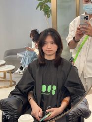 点击看大图 -八佰伴8008星级形象店