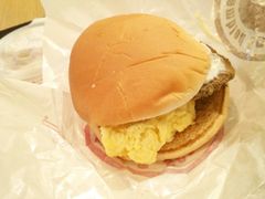 滑蛋牛堡-麦当劳(星光行店)