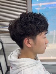 -藤野造型烫染·漂发