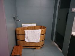 -尚品妆园珍丝念养发馆
