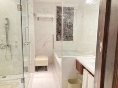 -深圳富苑皇冠假日套房酒店